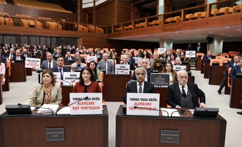 HDP: ALEVİ TOPLUMUNUN HAKLI TALEPLERİNİN YANINDA OLACAĞIZ