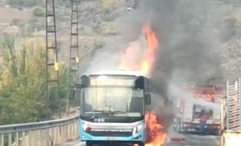 AGIR BI OTOBUSA RÊWÎYAN A ŞAREDARÎYÊ KET