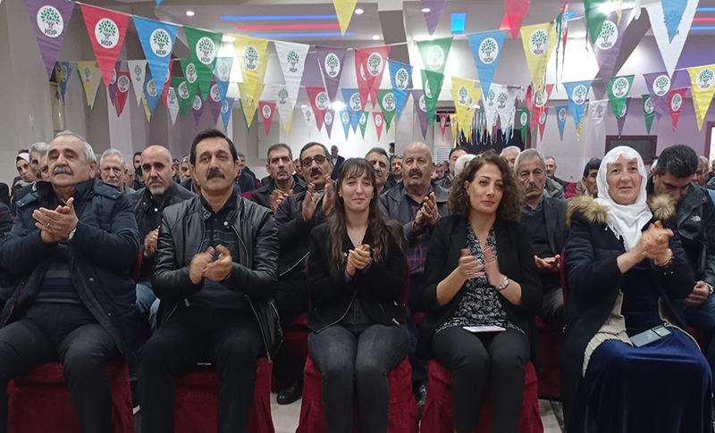 HDP SUR İLÇE KONGRESİNİ YAPTI