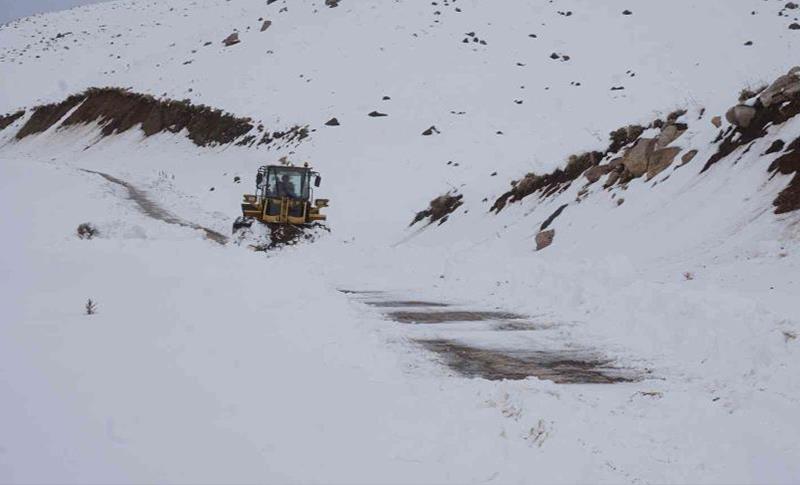 LI BEYTUŞEBABÊ BERFA EWIL A DEMSALÊ BARÎYA