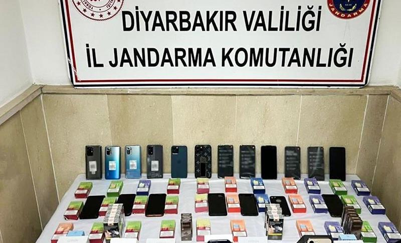 KARGO AKTARMA MERKEZİNDE KAÇAK ÜRÜNLER ELE GEÇİRİLDİ