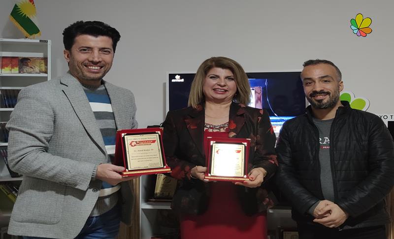 AMED RADYO TV 'YE ANLAMLI TEŞEKKÜR PLAKETİ TAKDİM EDİLDİ