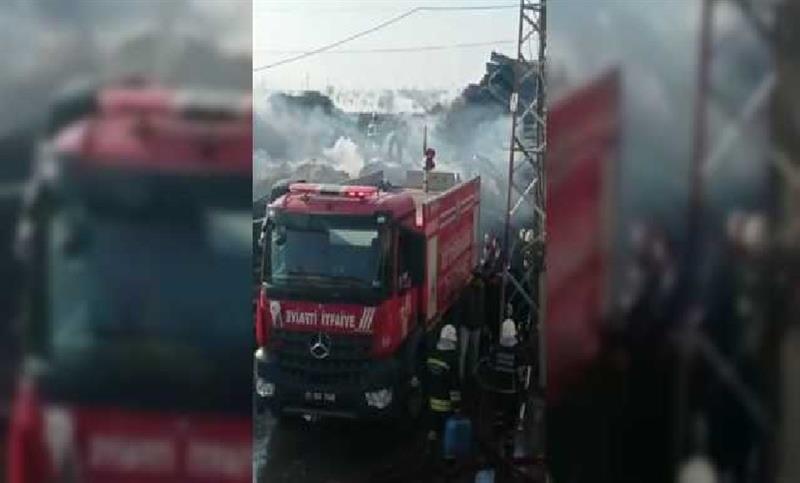 DİYARBAKIR’DA DÖNÜŞÜM FABRİKASINDA ÇIKAN YANGIN SÖNDÜRÜLDÜ