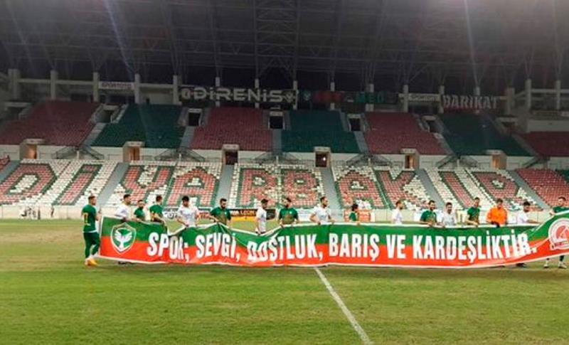 MAÇA AMEDSPOR-AFYONSPOR WÊ BÊ TEMAŞEVAN BÊ LÎSTIN