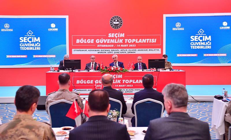 DİYARBAKIR’DA 2023 SEÇİM GÜVENLİĞİ TOPLANTISI DÜZENLENDİ