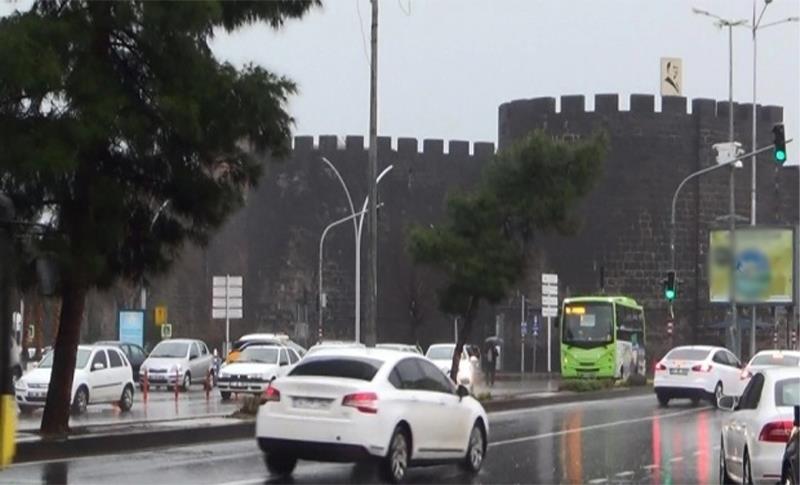 DİYARBAKIR VE BÖLGE İLLERİNDE SAĞANAK YAĞIŞ VE SEL UYARISI