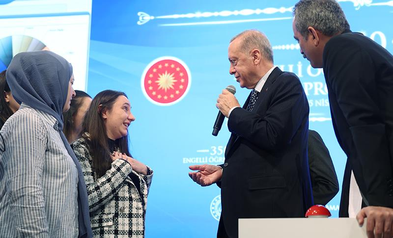 ERDOGAN: TU QET NAŞIBE ASTENGDARAN, MA TU JÎ ASTENGDAR E?