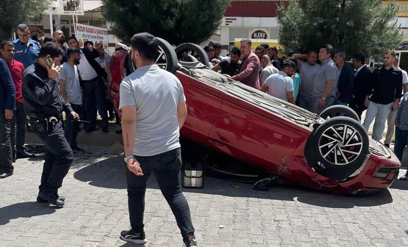 LI FARQÎNÊ SIWARE QELIBÎ: 1 JÊ ZAROK 3 KES BIRÎNDAR BÛN