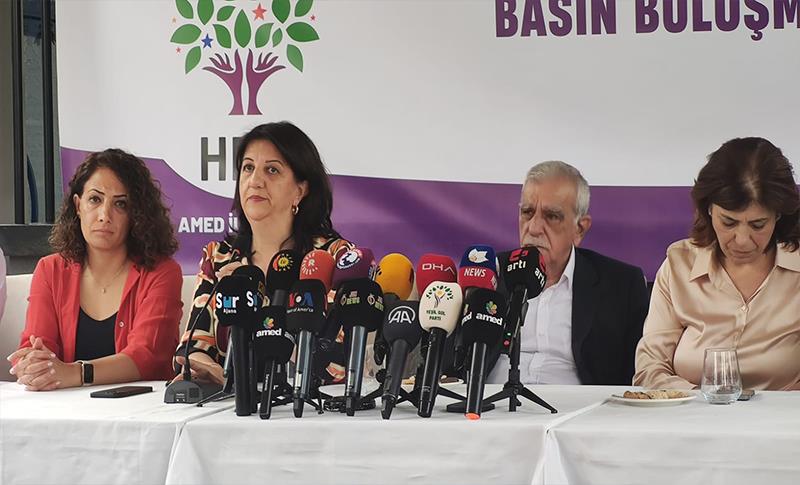 BÛLDAN: DI TÛRA DUYEMÎM DE JÎ HERIN SER SINDOQAN Û DENG BIDIN