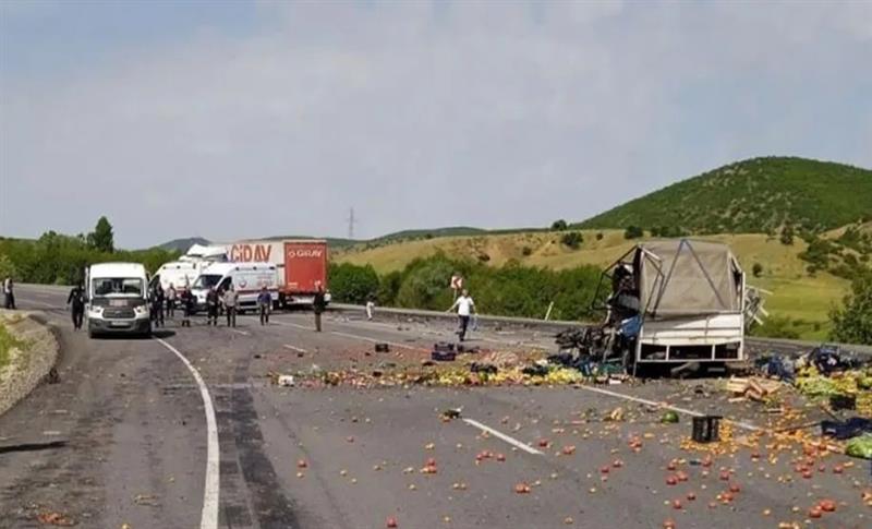 LI SER RÊYA ÇEWLÎG-AMEDÊ QEZA ÇEBÛ: 1 MIRÎ, 1 BIRÎNDAR