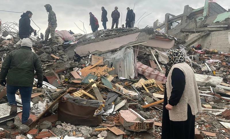 DEPREMZEDELERİN KYK YURTLARINDAN ÇIKMASI İÇİN ‘YEMEK, SU VE İCRA’ TEHDİDİ!