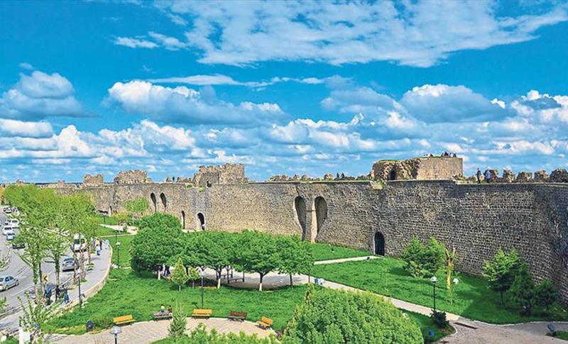 DİYARBAKIR, SAĞLIK TURİZMİNDE BÖLGE BİRİNCİSİ