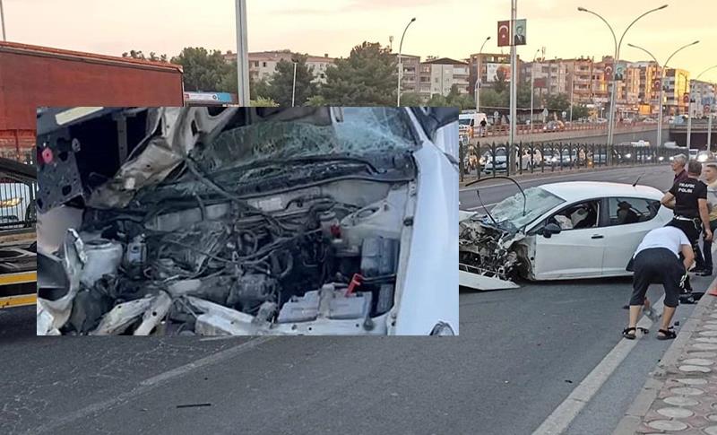 DİYARBAKIR’DA KAZA YAPAN ARACIN MOTORU FIRLAYARAK BAŞKA ARACA ÇARPTI!