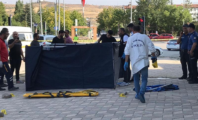 ELAZIĞ’DA İKİ GRUP ARASINDA SİLAHLI ÇATIŞMA: 2 ÖLÜ, 1 YARALI