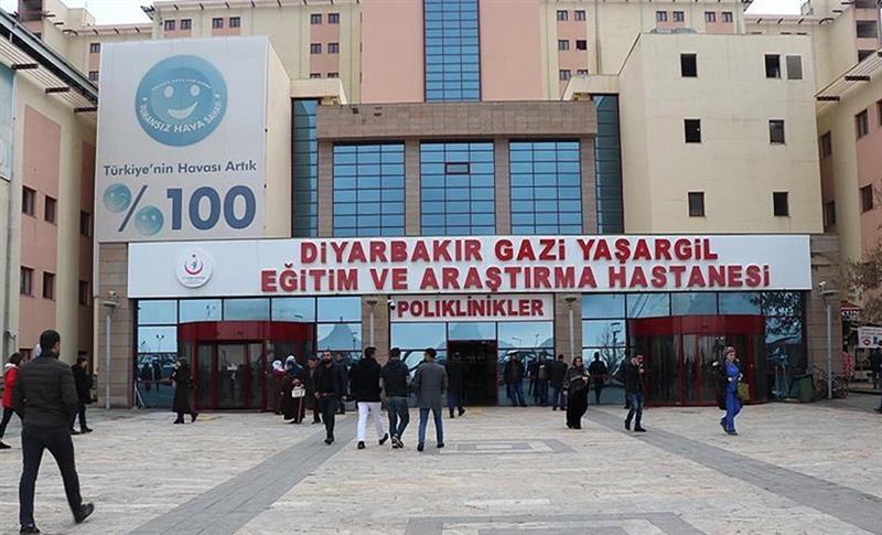 DİYARBAKIR’DA EŞİNİ DARP EDİP EVİ ATEŞE VEREN KİŞİ TUTUKLANDI