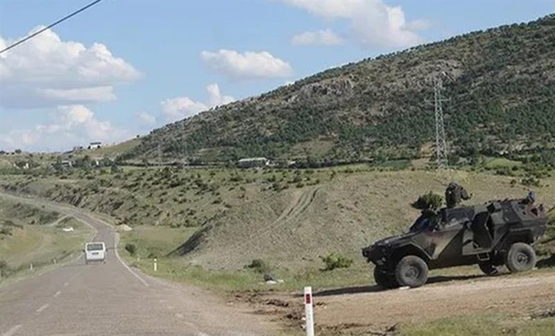 LI PASÛRÊ OPERASYONA LEŞKERÎ! 4 ENDAMÊN PKK’Ê JÎYANA XWE JI DEST DAN