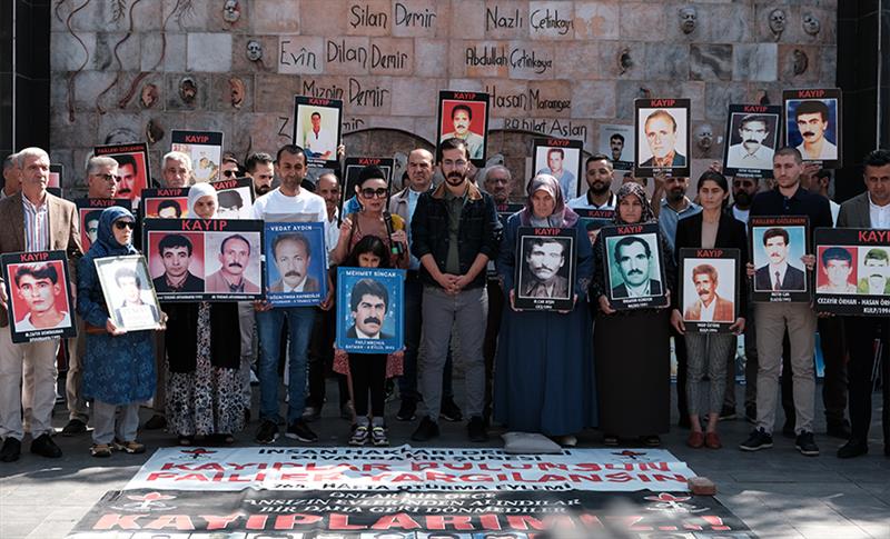 KAYIP YAKINLARI 765’İNCİ HAFTADA AYHAN EFEOĞLU’NUN AKIBETİNİ SORDU