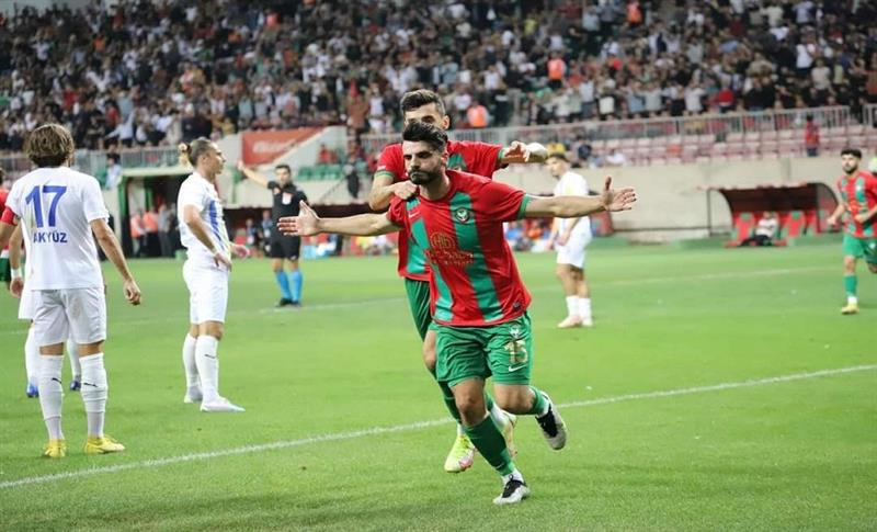 AMEDSPOR, HEM LİDER HEM DE NAMAĞLUP