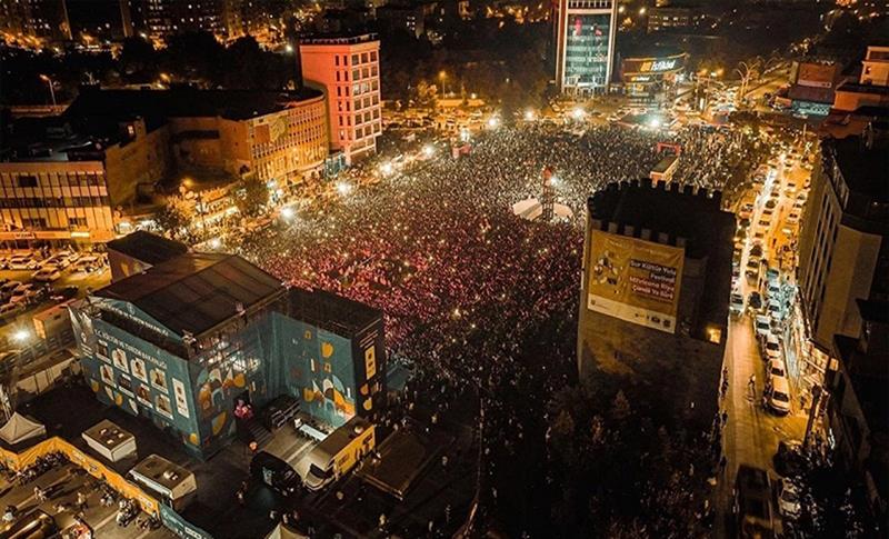 ALATTÎN PARLAK: FESTÎVALA SUR KÛLTÛR YOLU BILA BÊ BETALKIRIN