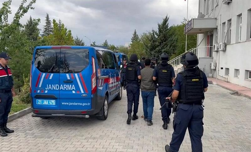 DİYARBAKIR’DA ‘MERCEK OPERASYONU’: 132 KİŞİ TUTUKLANDI