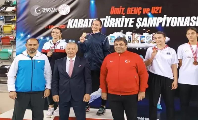 KIZILASLAN CARA 6ÊMÎN BÛ ŞAMPÎYONA KARATE YA TIRKÎYEYÊ