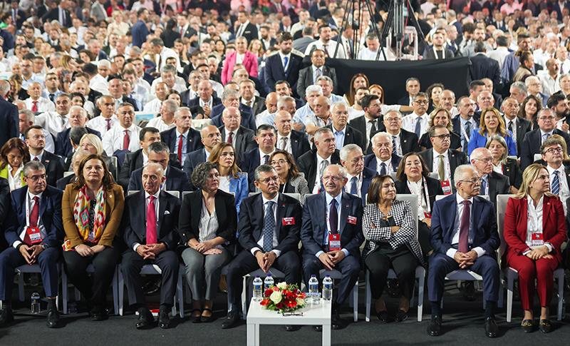 DI CHP’Ê DE GELEK WEKÎL JI BER KOTAYAN NEKETIN LÎSTEYAN