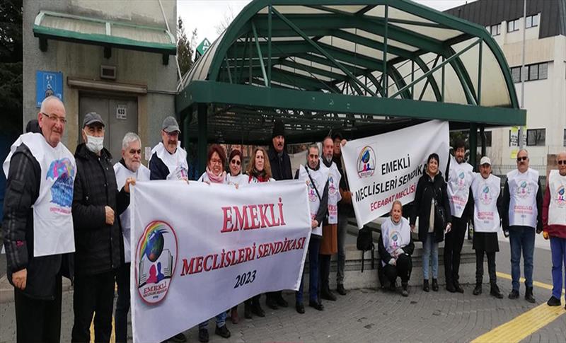 EMEKLİLER MECLİSİ SENDİKALAŞTI