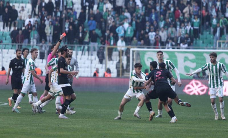 BURSASPOR DİSİPLİN KURULUNA SEVK EDİLDİ