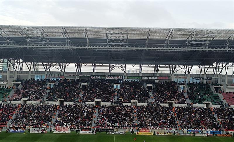 AMEDSPOR TARAFTARLARI STADYUMU DOLDURDU