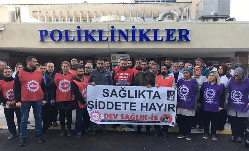 SAĞLIKÇILAR: ÇALIŞTIĞIMIZ İŞYERİNDE İNSANCA MUAMELE İSTİYORUZ