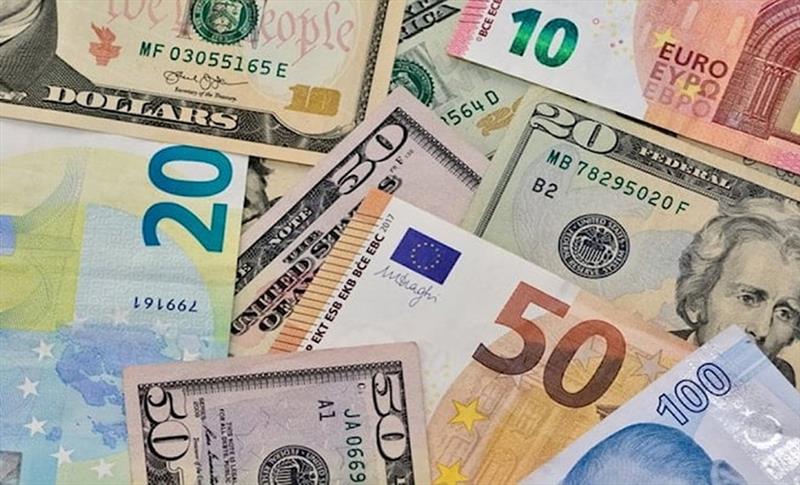 DOLAR, EURO ARTMAYA DEVAM EDİYOR