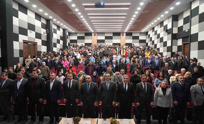 DİYARBAKIR’DA KÜTÜPHANE HAFTASI ETKİNLİĞİNE YOĞUN İLGİ