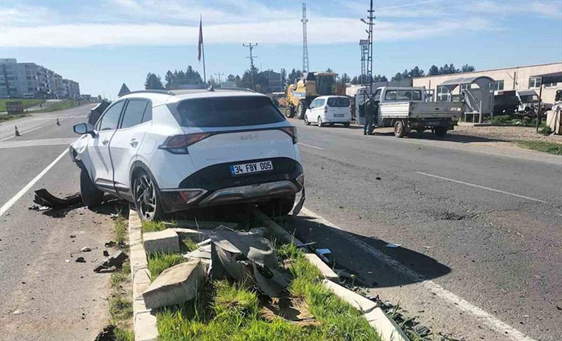 ÇINAR'DA YAŞANAN KAZADA 2 KİŞİ YARALANDI