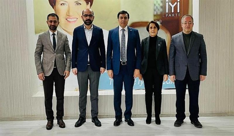 5 PARTİNİN İL BAŞKANLARI DİYARBAKIR’DA BİR ARAYA GELDİ