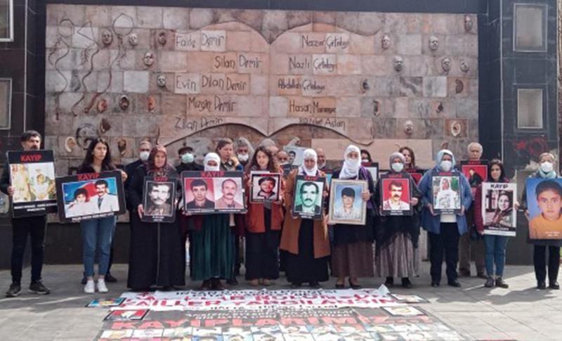 KAYIP YAKINLARI “KAYBEDİLEN VE KATLEDİLEN KADINLARI” HATIRLATTI