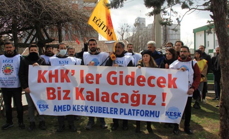 KESK 35'İNCİ MADDE’NİN KALDIRILMASINA DÖNÜK EYLEMLERİNİ SÜRDÜRÜYOR