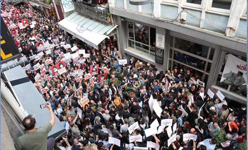 GEZİ PARKI EYLEMİNDE 51 KİŞİ GÖZALTINA ALINDI