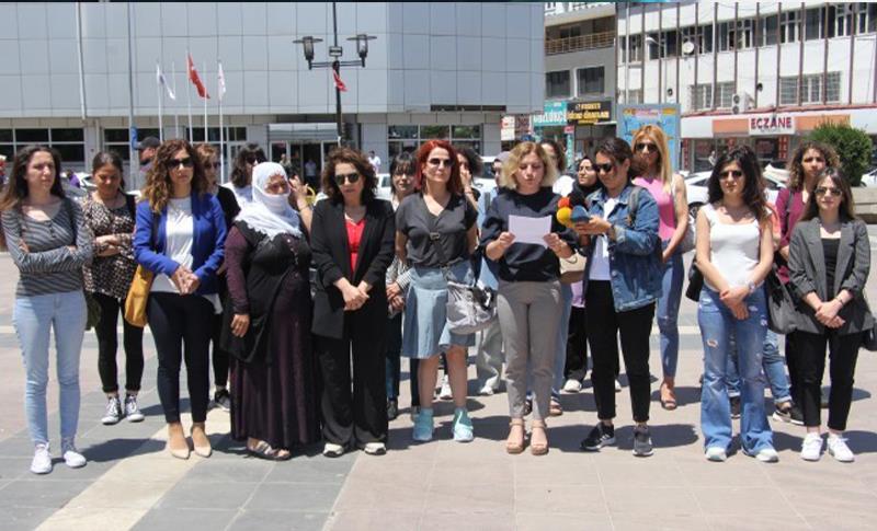 KADIN KATLİAMLARI DAĞKAPI’DA PROTESTO EDİLDİ! “DEVLET KATİLERİN SUÇ ORTAĞI”