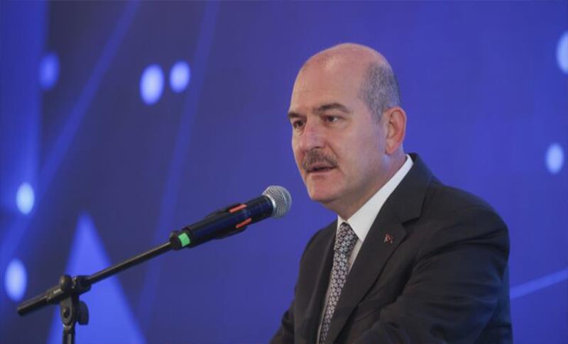 SOYLU: TAKSİCİLERE YABANCI YOLCULARIN İZİN BELGELERİNİ KONTROL YÜKÜMLÜLÜĞÜ GETİRİYORUZ