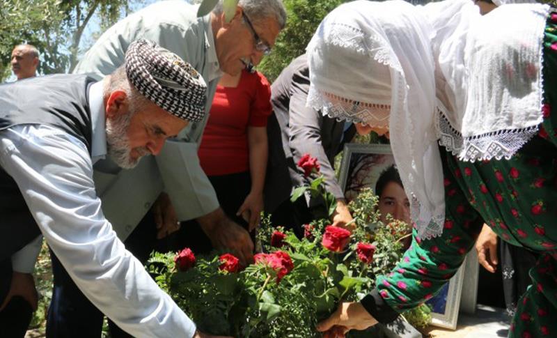 SURUÇ KATLİAMI KURBANI VEYSEL ÖZDEMİR ANILDI