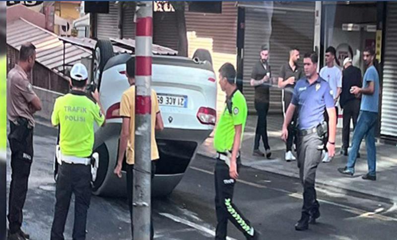 DİYARBAKIR’DA BİR ARAÇ TAKLA ATTI! SÜRÜCÜ YARALANDI