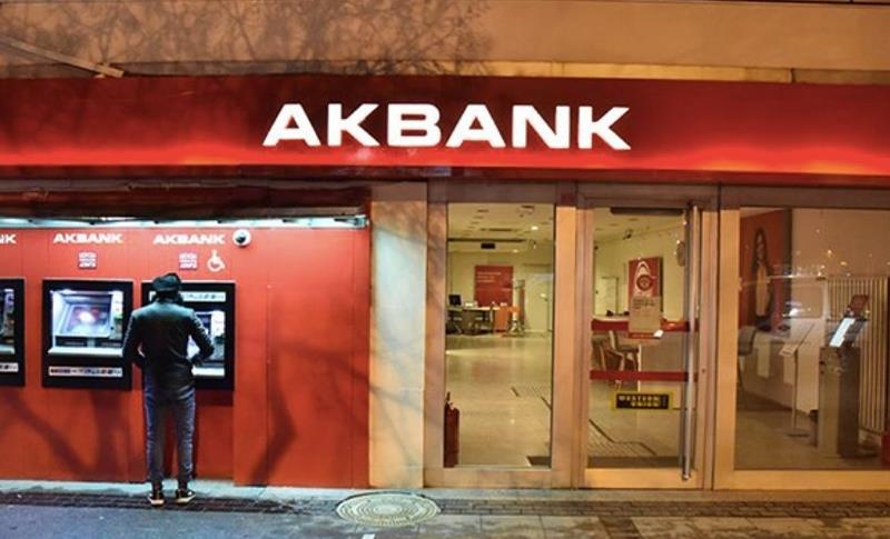 AKBANK MÜŞTERİLERİNDE KREDİ KARTI PANİĞİ