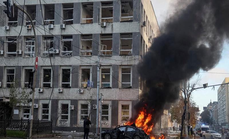 RUSYA’DAN UKRAYNA’NIN ÇEŞİTLİ BÖLGELERİNE SALDIRI! 11 ÖLÜ, 64 YARALI